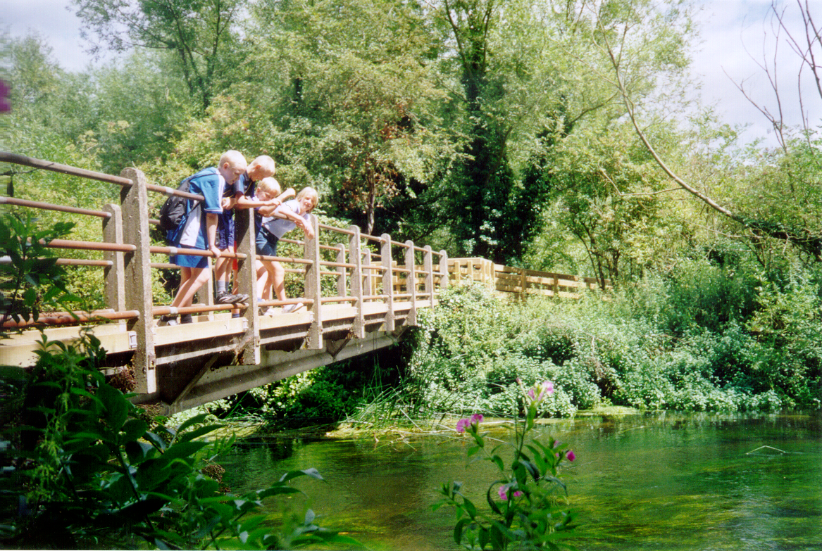 Family guided Tour of Denham Country Park waterbodies
